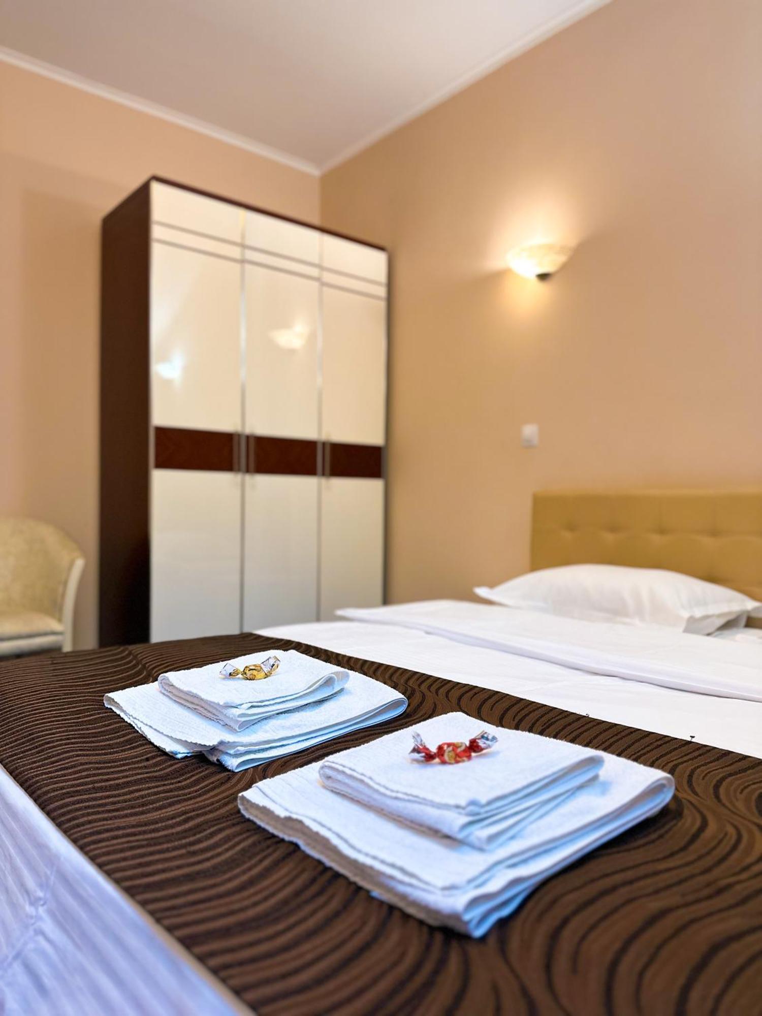 Francesca Residence Bucarest Extérieur photo